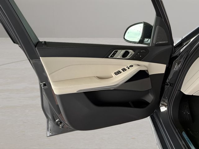 2026 BMW X7 40i - Photo 15