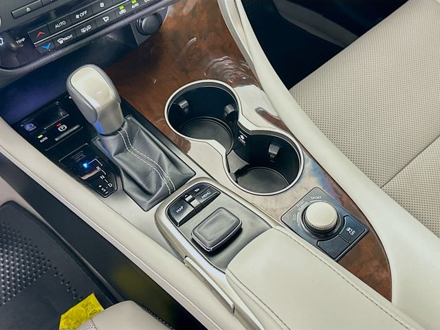 Thumbnail: 2018 Lexus RX - 17