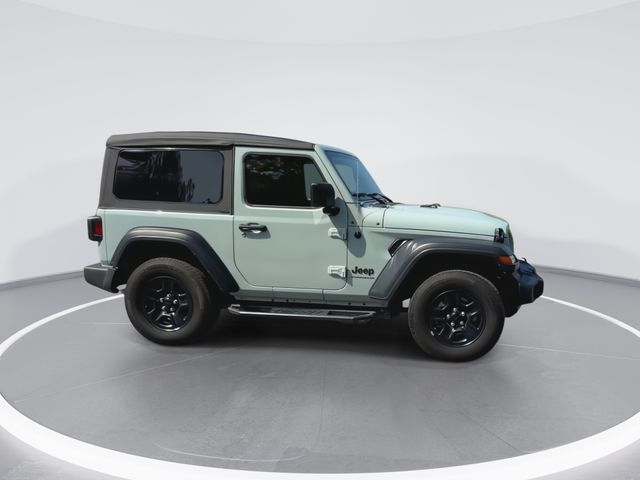Used 2023 Gray Jeep Sport image 4