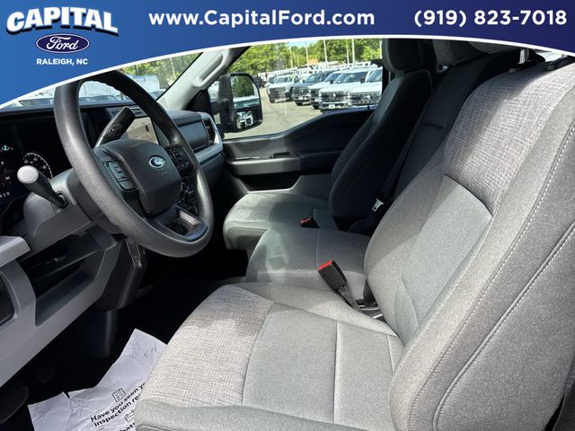 Used 2025 Oxford White Ford XLT image 19
