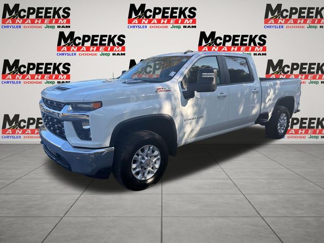 Summit White 2021 Chevrolet Silverado 2500HD Pickup Truck Four-Wheel Drive Automatic