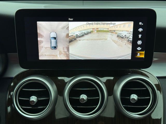 2021 Mercedes-Benz GLC