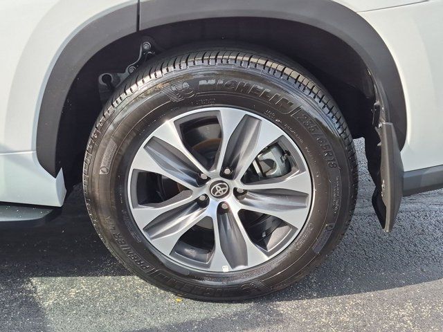Used 2025 Toyota Highlander SUV