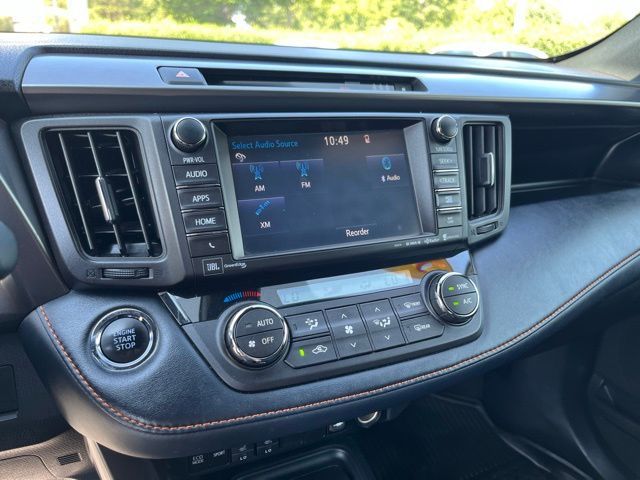 2018 Toyota RAV4 SE - Photo 27