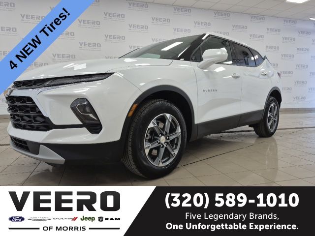 Summit White 2025 Chevrolet Blazer SUV / Crossover 9-Speed Automatic Overdrive