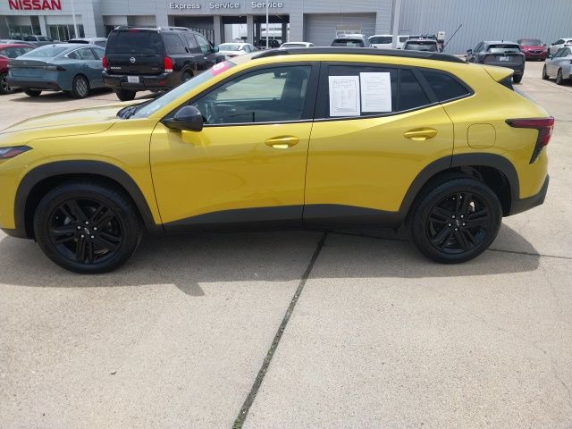 Nitro Yellow Metallic 2024 Chevrolet Trax SUV / Crossover Front-Wheel Drive 6-Speed Automatic