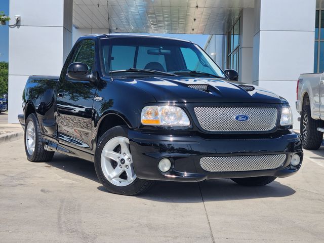 Black Clearcoat 2000 Ford F-150 SVT Lightning Pickup Truck Rear-Wheel Drive 4-Speed Automatic Overdrive