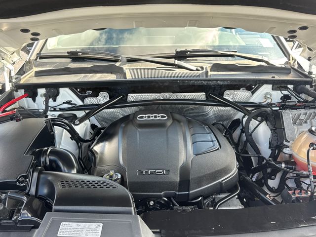 Used 2018 White Audi 2.0T image 24