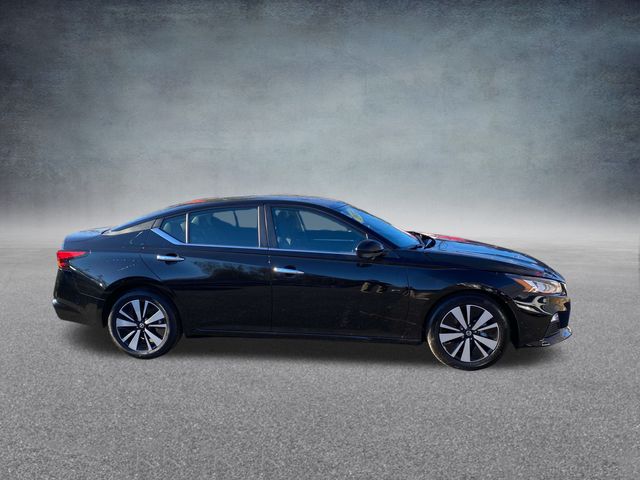 2022 Nissan Altima 2.5 SV 4