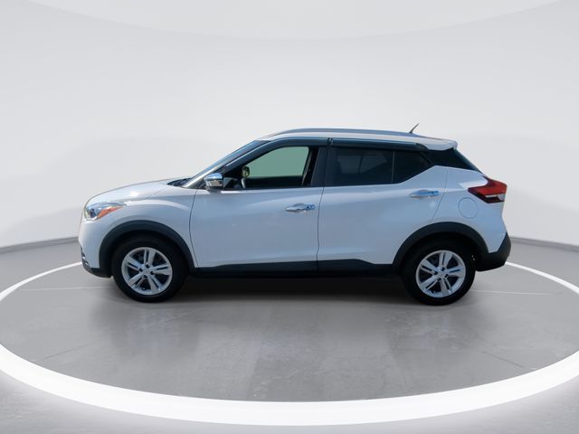 Used 2019 White Nissan S image 5