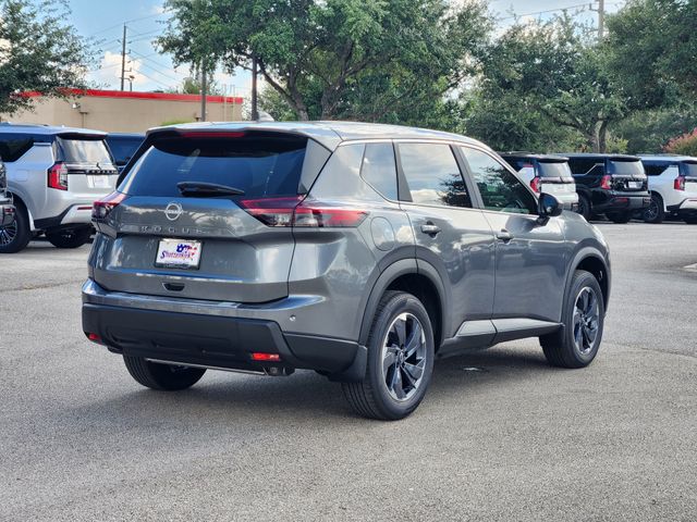 2026 Nissan Rogue SV photo 3