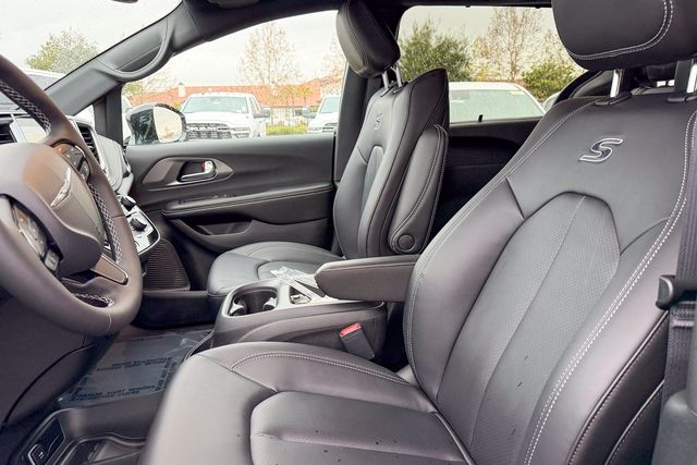 new 2026 Chrysler Pacifica car, priced at $47,180