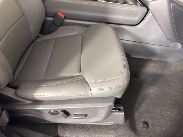 2025 Space Silver Metallic Ford Expedition Max 4X4 SUV