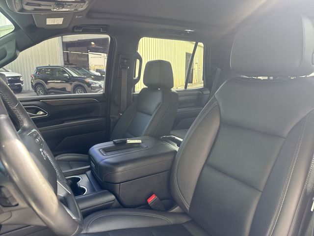 Used 2023 White Chevrolet Z71 image 17
