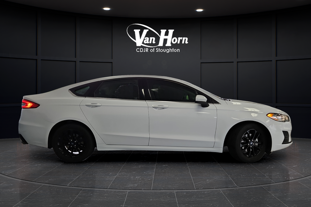 Used 2020 Oxford White Ford SE image 8