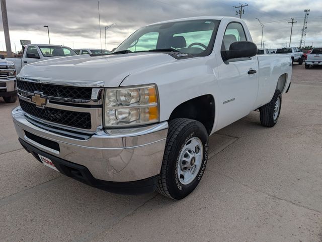 Summit White 2011 Chevrolet Silverado 2500HD Pickup Truck Four-Wheel Drive 6-Speed Automatic Overdrive