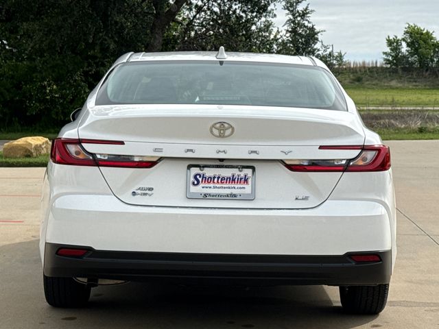 2025 Toyota Camry LE - Photo 7