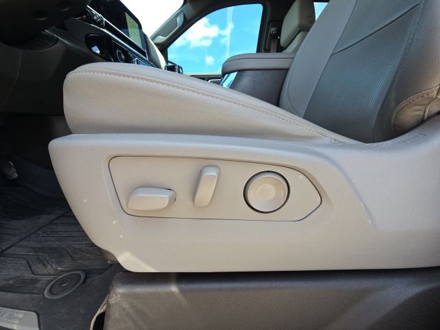 2023 GMC Sierra 1500 SLT:46952A