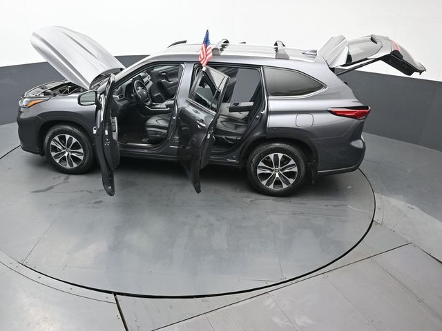 2021 Toyota Highlander XLE 52