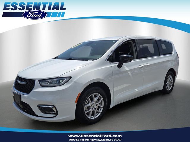 Bright White Clearcoat 2024 Chrysler Pacifica Minivan Front-Wheel Drive 9-Speed Automatic