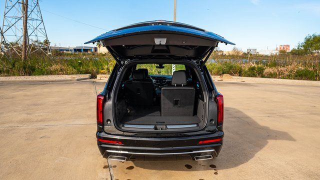2025 Cadillac XT6 Premium Luxury - 9