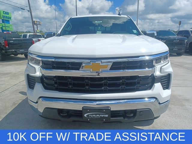 2026 Chevrolet Silverado 1500 LT — photo 2