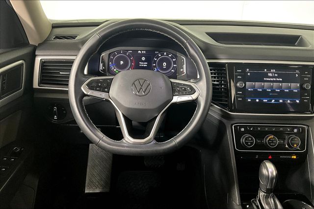 2022 Volkswagen Atlas 3.6L V6 SE w/Technology photo