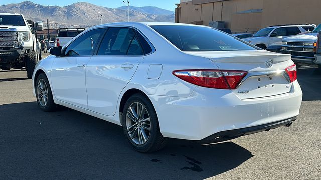 2016 Toyota Camry SE 4