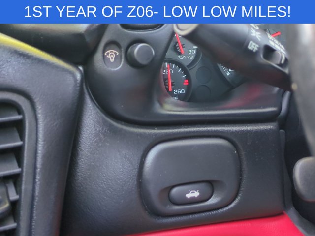 Used 2001 Red Chevrolet Z06 image 18