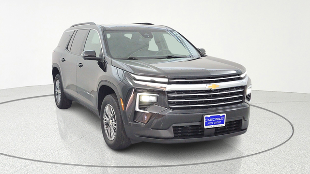 Mosaic Black Metallic 2024 Chevrolet Traverse LT FWD SUV / Crossover Front-Wheel Drive 8-Speed Automatic