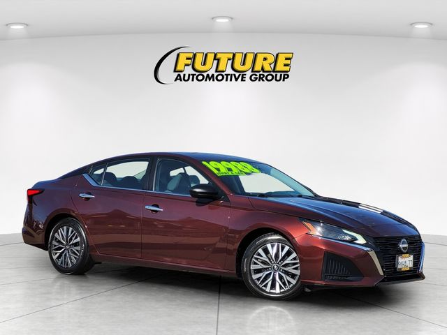 2024 Nissan Altima 2.5 SV FWD