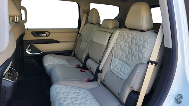 2025 Nissan Armada Platinum Reserve - Photo 27