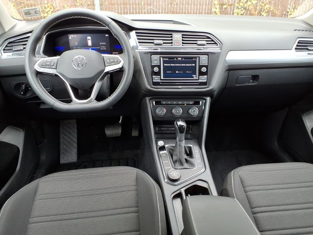 2023 Volkswagen Tiguan - Image 10