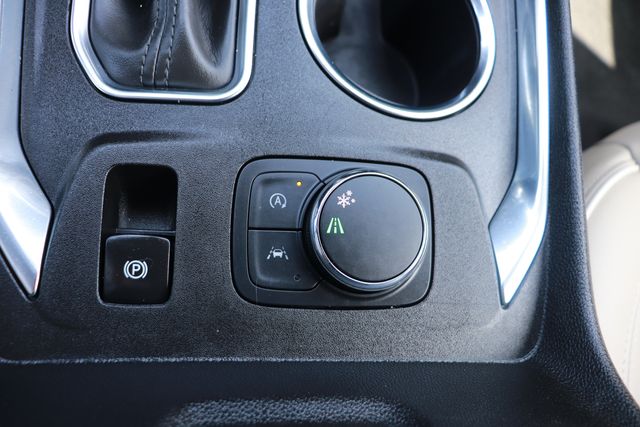 2023 Chevrolet Traverse Premier photo