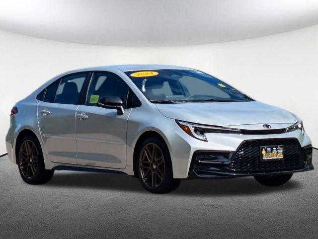 2024 Toyota Corolla SE Nightshade 2