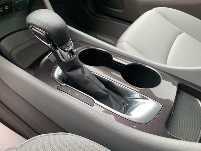 2022 Chevrolet Malibu LS photo