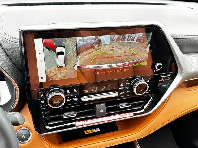 new 2026 Toyota Highlander Hybrid car