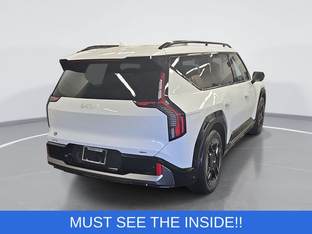 Used 2024 White Kia GT-Line image 3