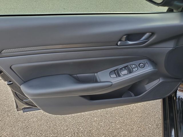 Used 2024 Nissan Altima Sedan