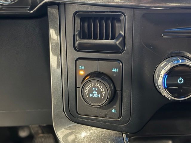Used 2022 Gray Ford XLT image 13
