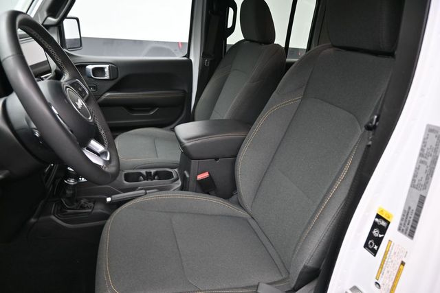 Used 2025 Jeep Wrangler SUV