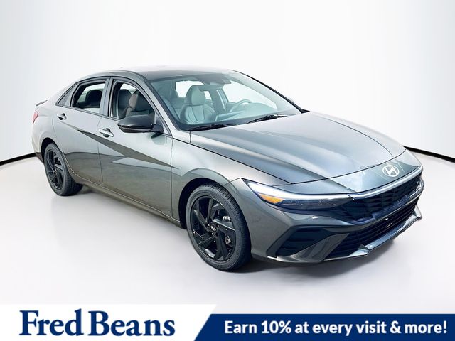 Amazon Gray 2026 Hyundai Elantra SEL Sport FWD Sedan Front-Wheel Drive Continuously Variable Transmission