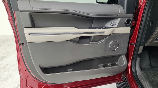 2019 Ford Expedition XLT Red at Autostrade