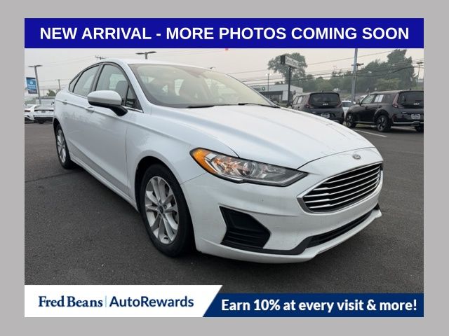 Oxford White 2020 Ford Fusion Hybrid Sedan Front-Wheel Drive Continuously Variable Transmission