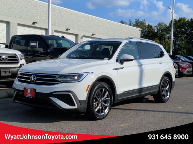 White 2022 Volkswagen Tiguan SUV / Crossover Front-Wheel Drive 8-Speed Automatic