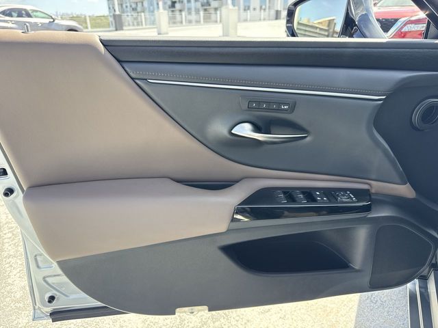 2024 Lexus ES - $42,788