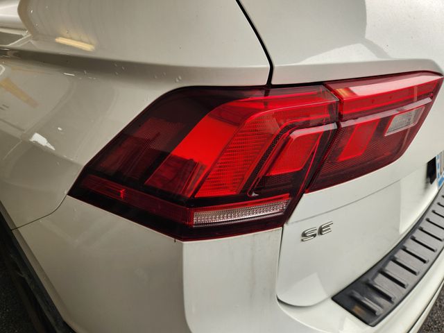 2022 Volkswagen Tiguan 2.0T SE R-Line Black - 6