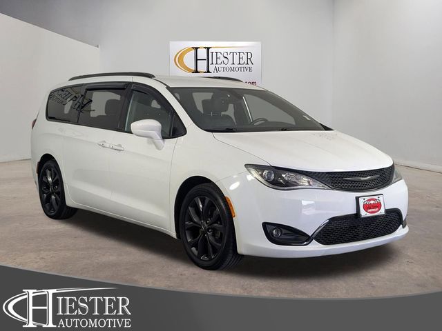2018 Chrysler Pacifica Touring L Plus FWD
