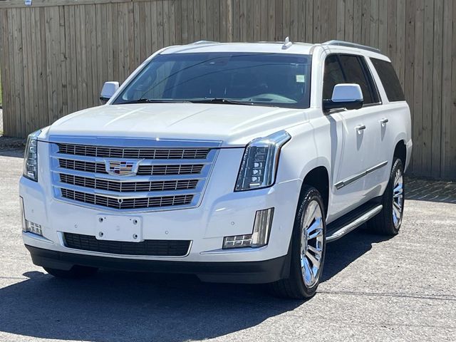 Crystal White Tricoat 2019 Cadillac Escalade ESV Luxury RWD SUV / Crossover Rear-Wheel Drive