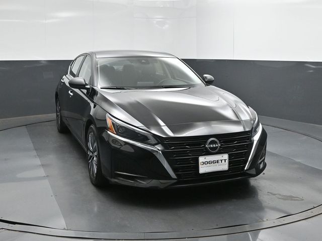 Used 2025 Nissan Altima Sedan